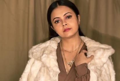 Nia Sharma And Devoleena Bhattacharjee Fight started on twitter over giving support to pearl v puri rape case