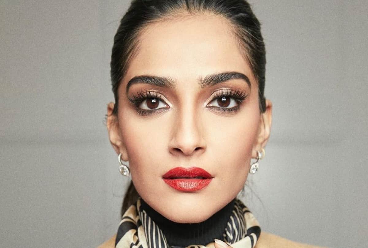 sonam kapoor new floral dress look in hindi