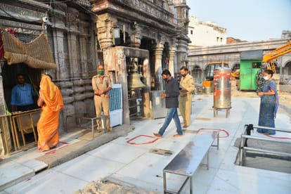 Crowd of devotees in Sankatmochan mandir on Tuesday in Kashi