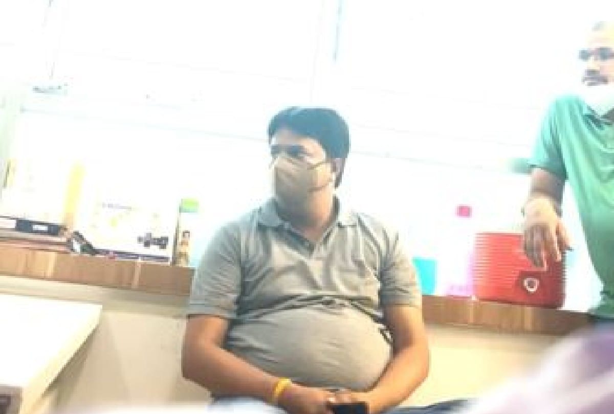 Agra Paras Hospital Doctor Video Goes Viral over Oxygen Mockdrill