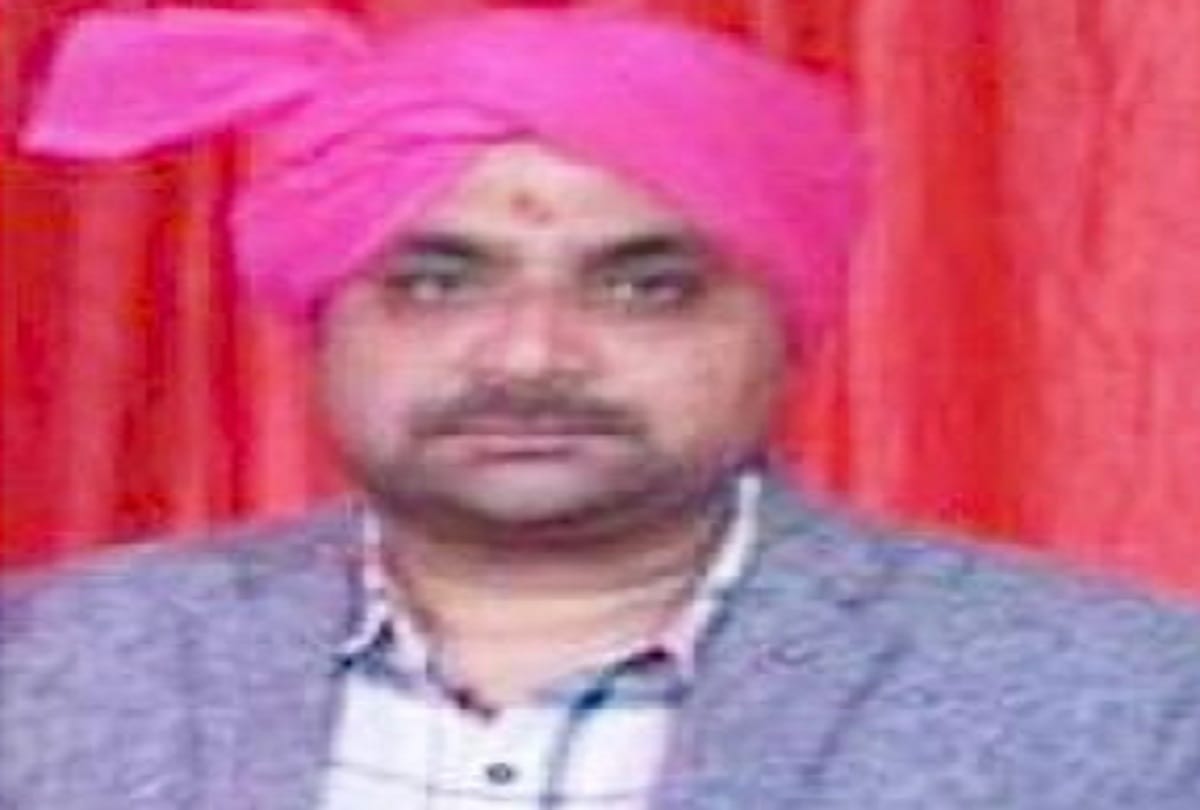 shahjahanpur suicide case Akhilesh Gupta had already prepared for mass suicide drug found in home