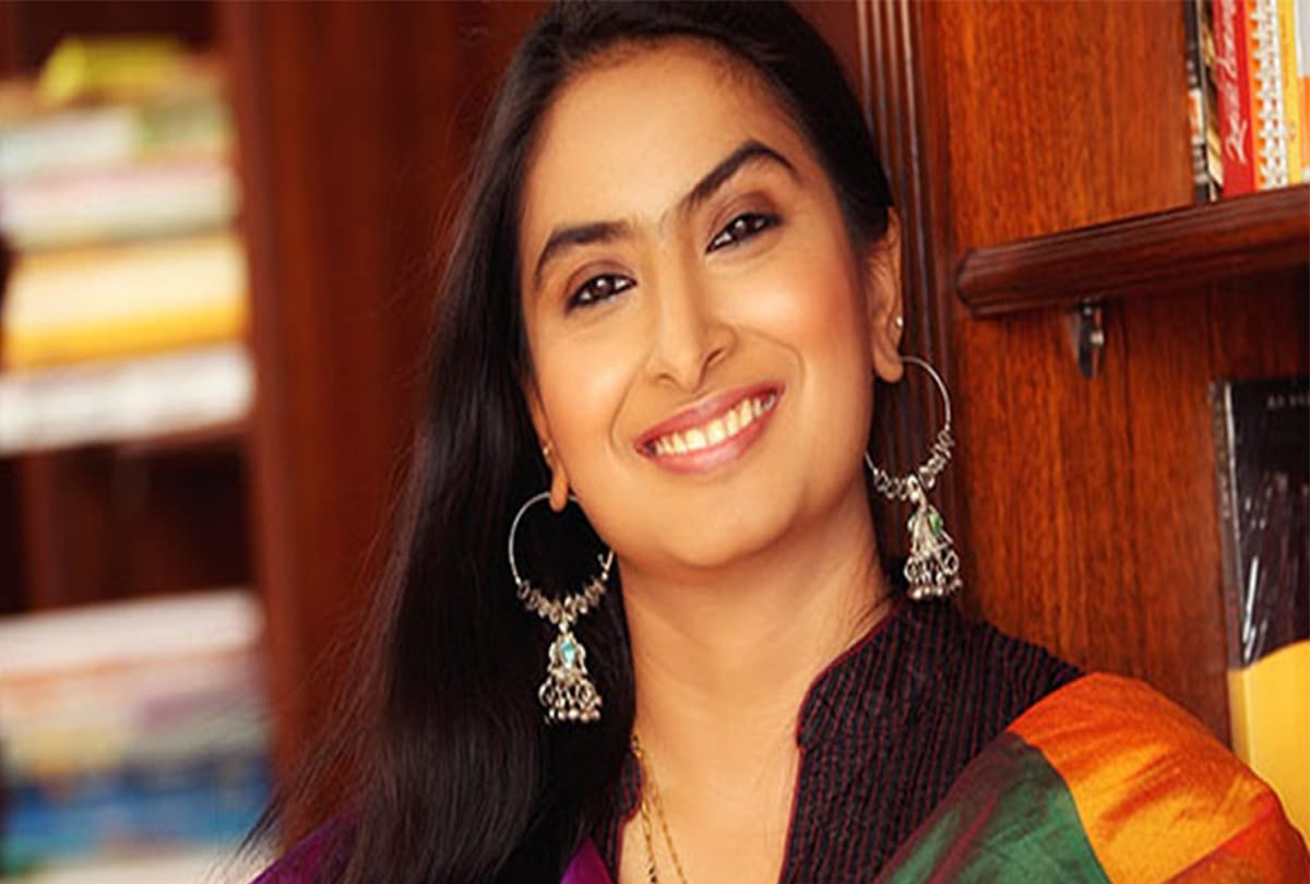 Boman Irani mother passed away and Sonu Sood will set up almost 18 oxygen planst across India