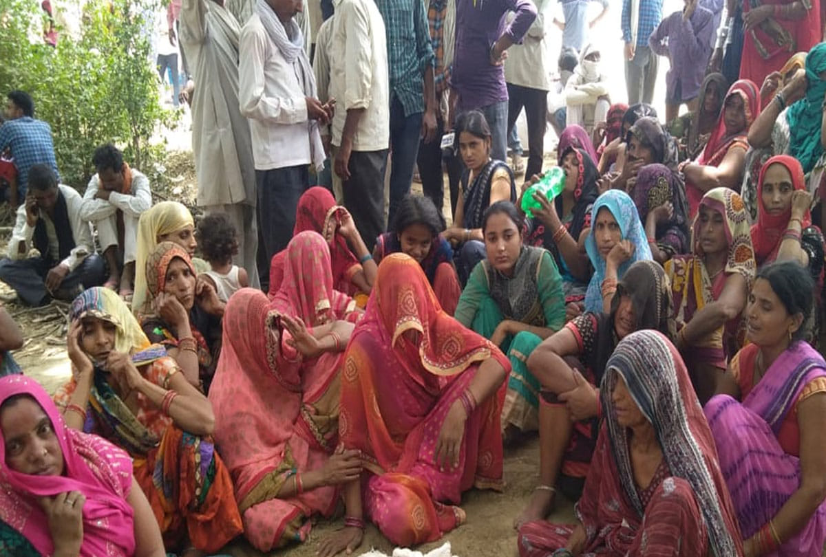 Bus Accident: 19 died in tempo and bus collision, Ruckus over demand for compensation