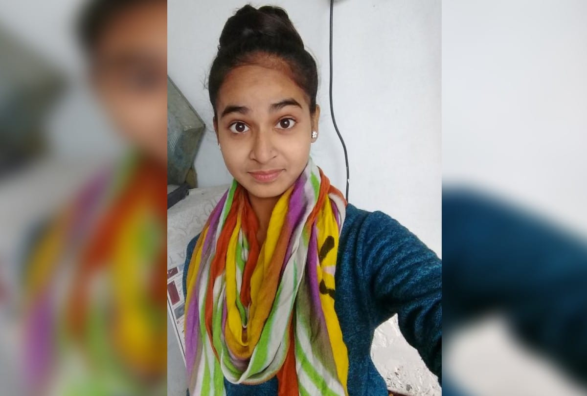 Class 12th Girl Student Died In Road Accident Shikohabad