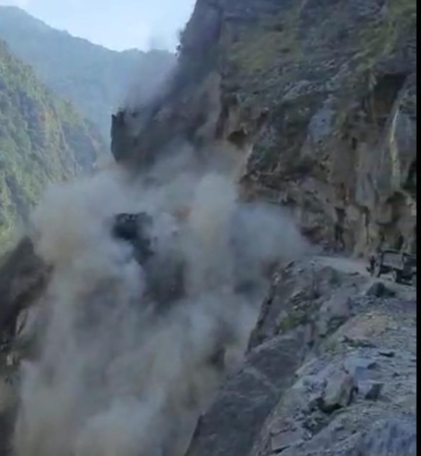 uttarakhand news : huge land slide in india china connecting road, watch photos