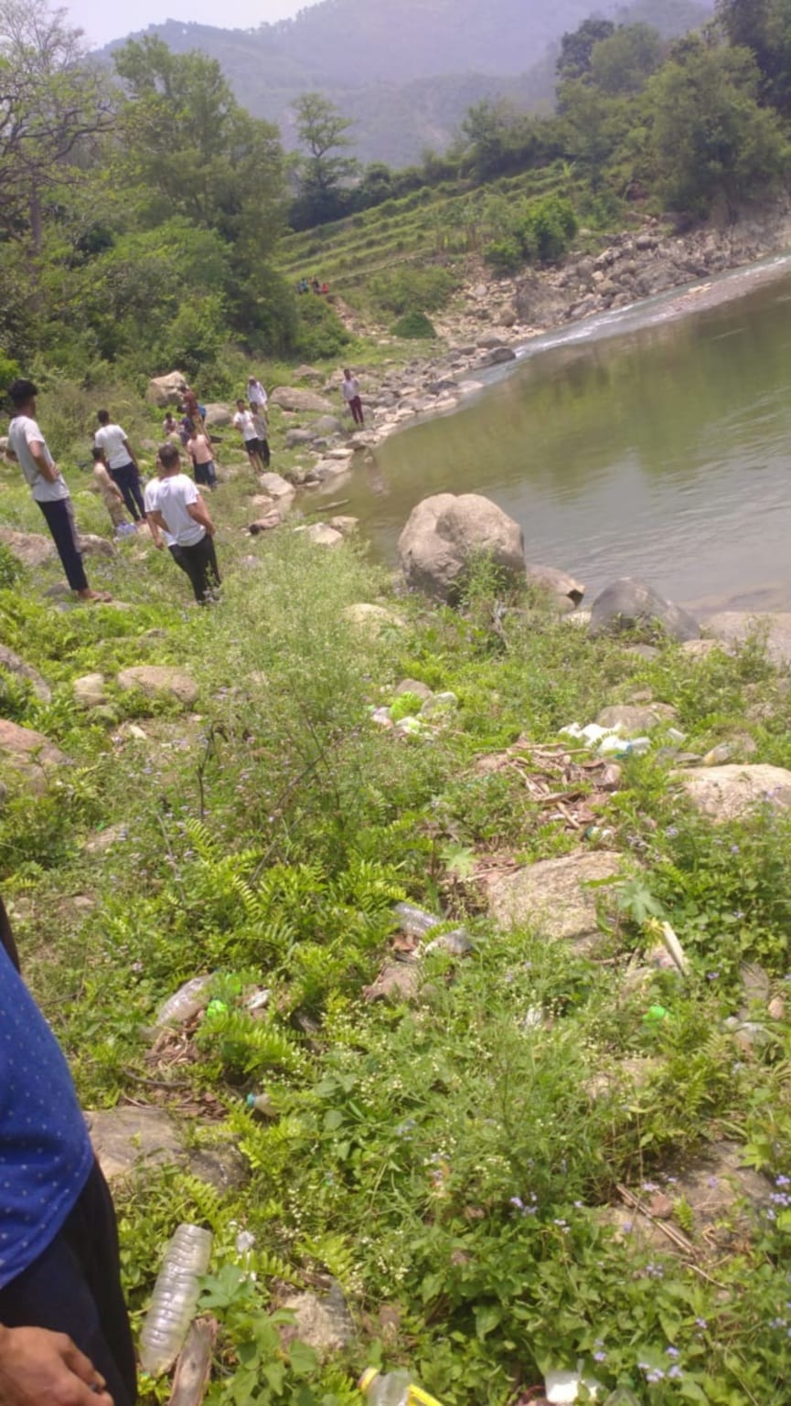 uttarakhand news : five youths who went to bath in river at pithoragarh drowned, four dead, one missing