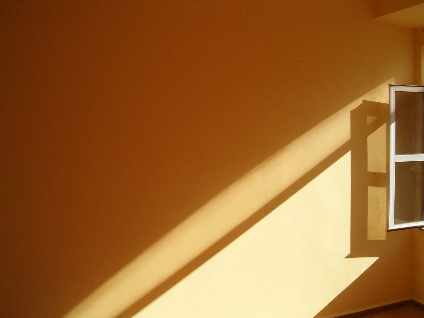 According to Vastu these 5 shadows falling on the house can give negative effects