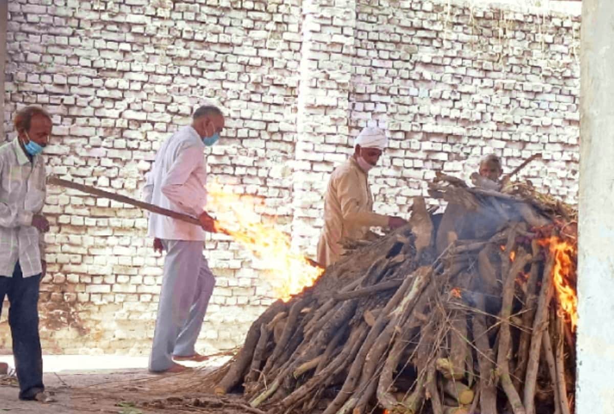 Shahjahanpur family suicide case akhilesh and wife cremate by father children cremated by maternal grandfather akhilesh house will be save by his father