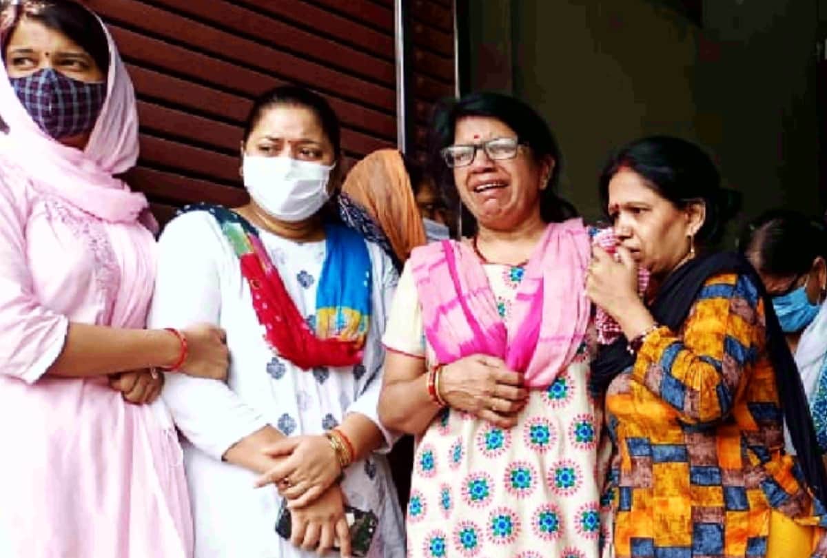 Shahjahanpur family suicide case akhilesh and wife cremate by father children cremated by maternal grandfather akhilesh house will be save by his father