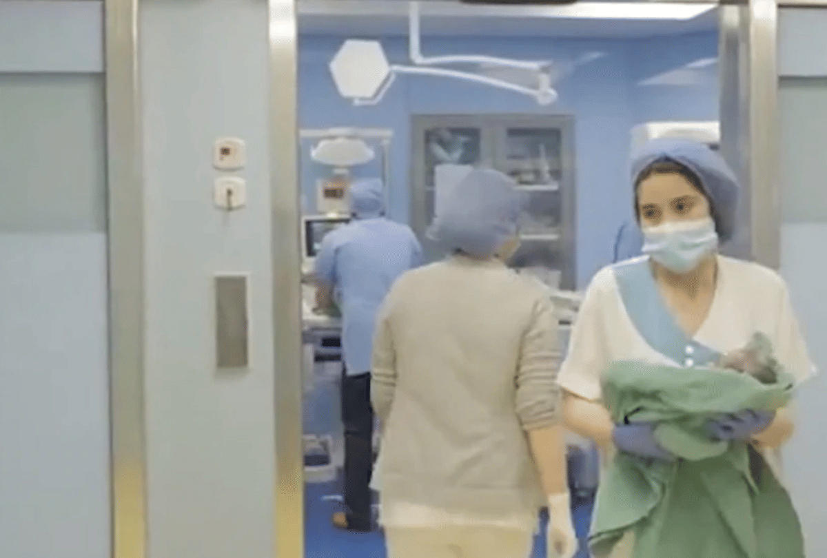 south african woman given birth to 10 babies from a single pregnancy