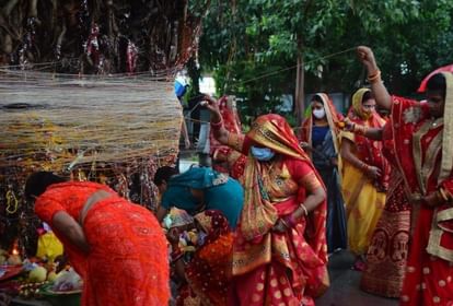 Vat Savitri Vrat 2023: 19 मई को वट सावित्री व्रत, जानिए इस व्रत के लाभ और इससे जुड़ी रोचक कथा Vat Savitri Vrat Kab Hai Know Vat Savitri Vrat 2023 Date Vrat Katha and Importance