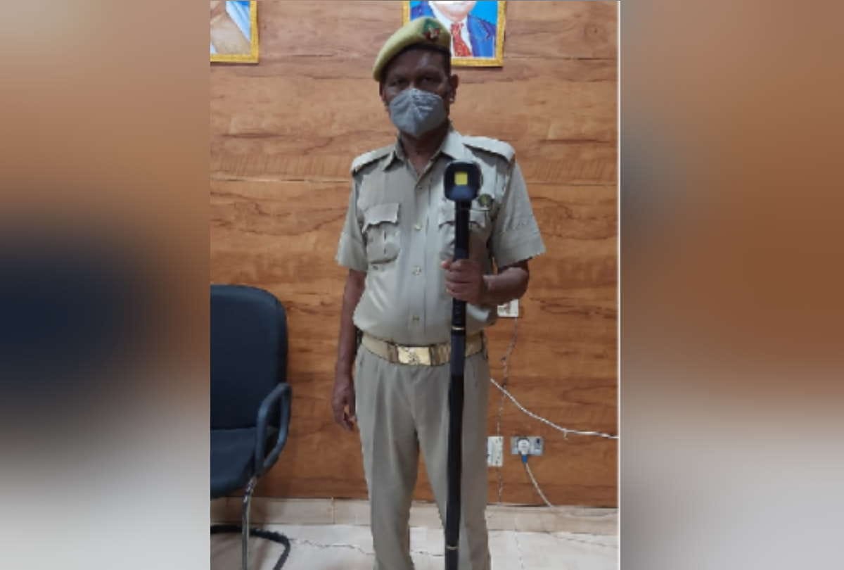 Gorakhpur forest department got 12 smart sticks to monitor forest