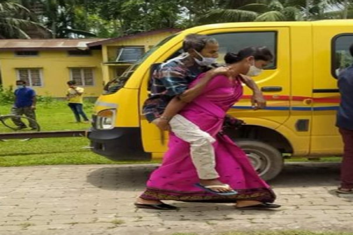 Assam duaghter in law niharika das carrying covid positive father in law on back