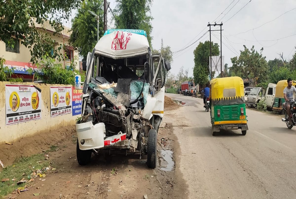 Mini bus carrying workers from bihar to haryana meets accident in Shahjahanpur many injured