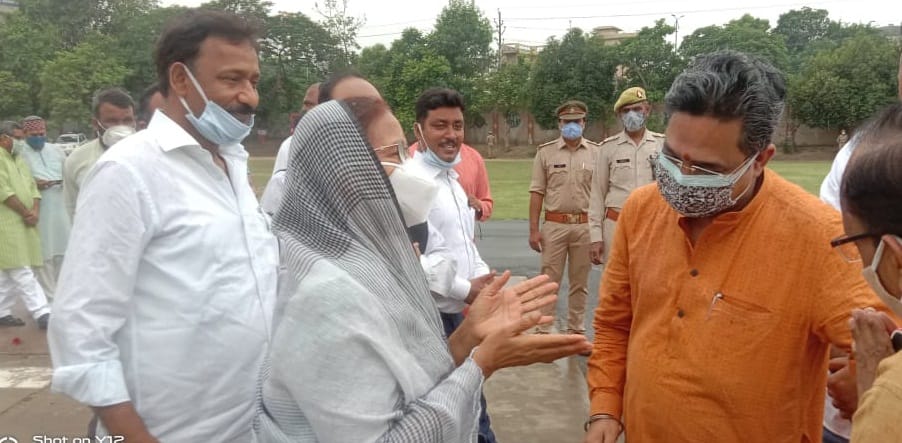 Sunil Bansal leaves for Varanasi after meeting BJP