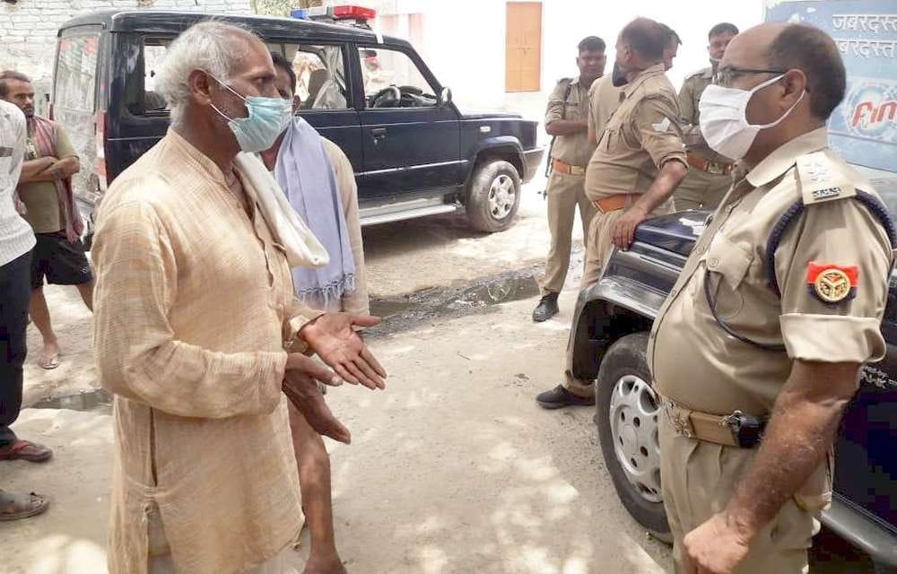 CO Charkhari, who reached Tindauli village, recorded the statements of the victims