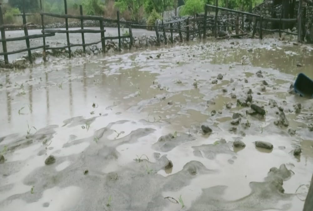 Pre Monsoon Rainfall in Uttarakhand: Debris spread on roads and House, Many Roads closed in Kumaon
