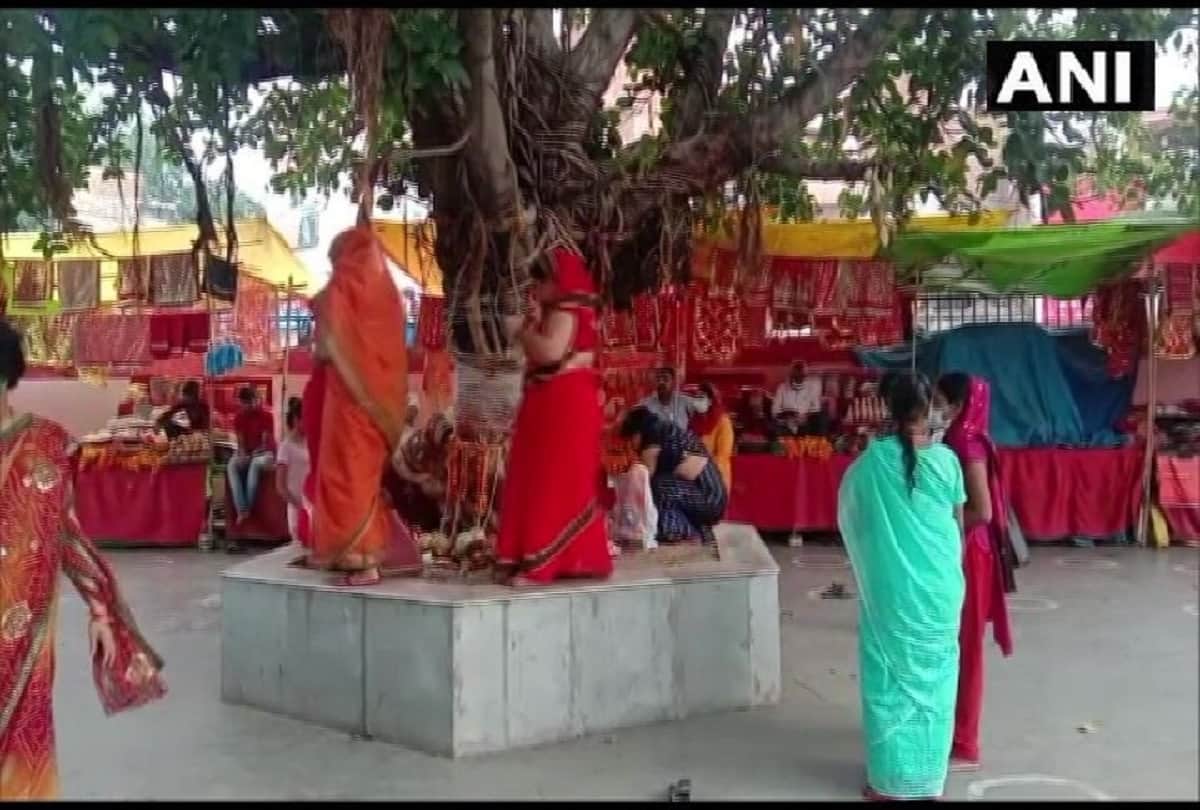 Women celebrates Vat Savitri festival for long life of their husband