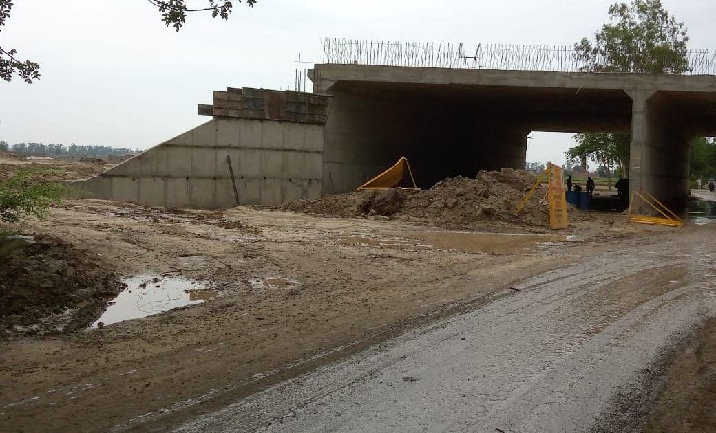 Link road affected at many places due to the construction of National Highway 152-D