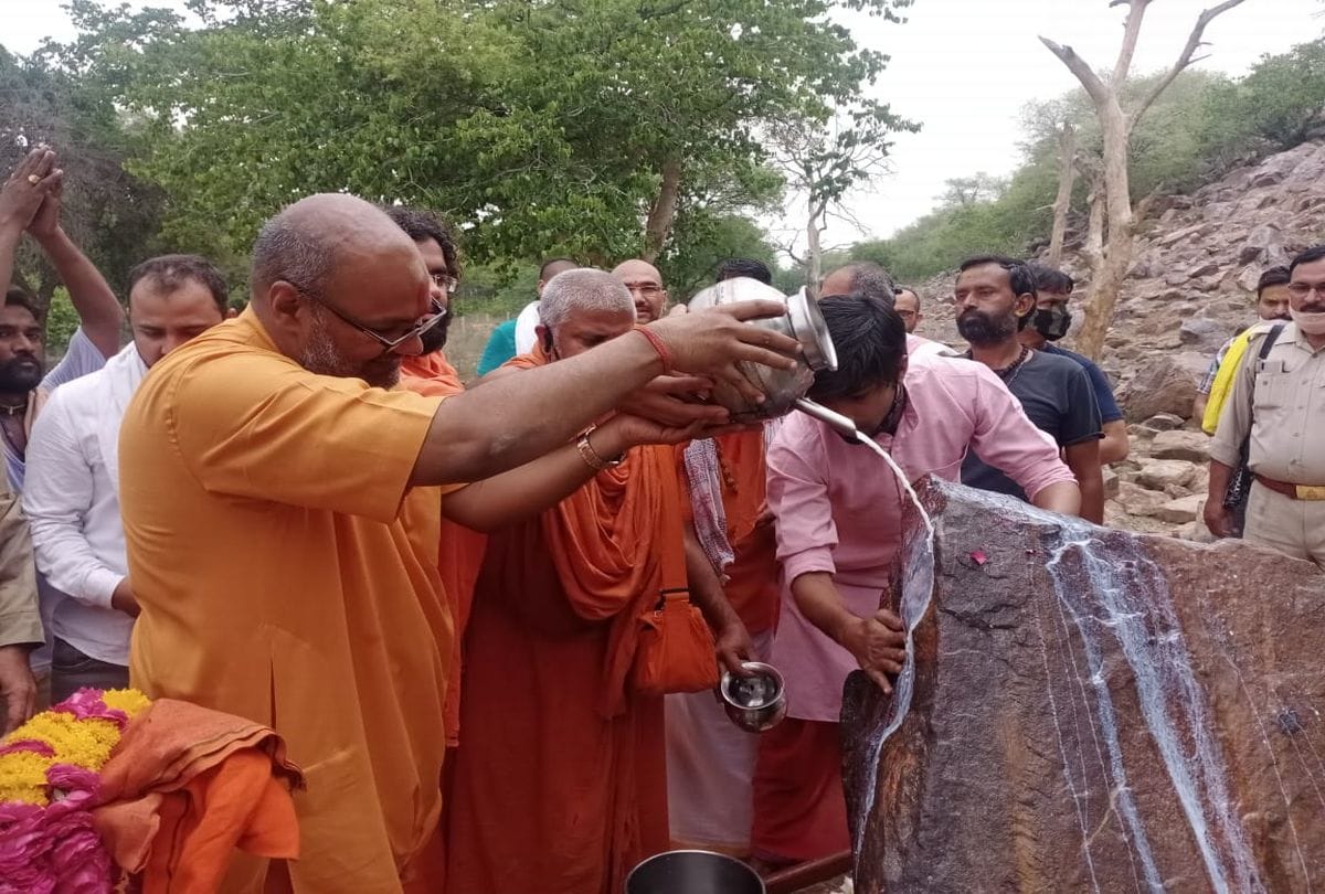 Mahant Of Dasna Devi Temple Ghaziabad Said On Krishana Jnambhumi