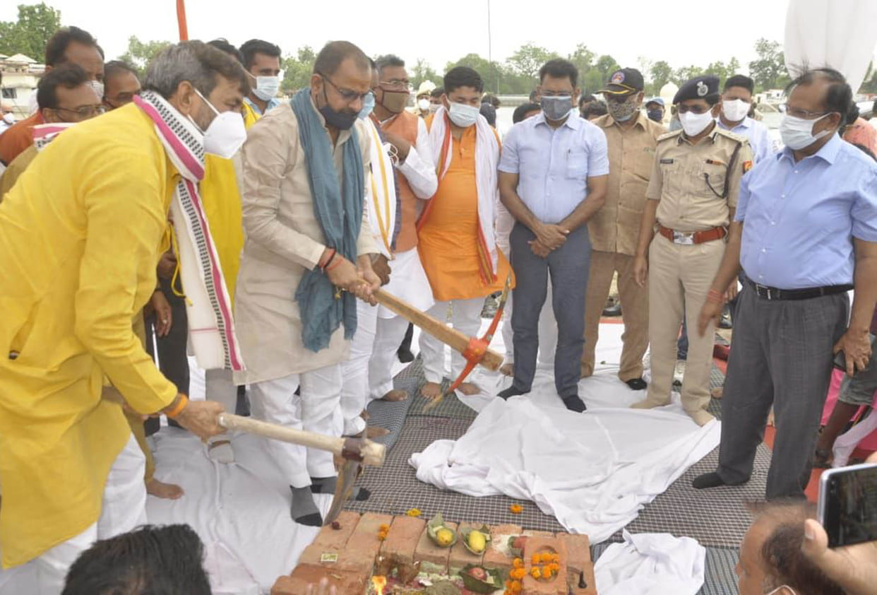 Nawab will hoist 150 feet high tricolor in the tank