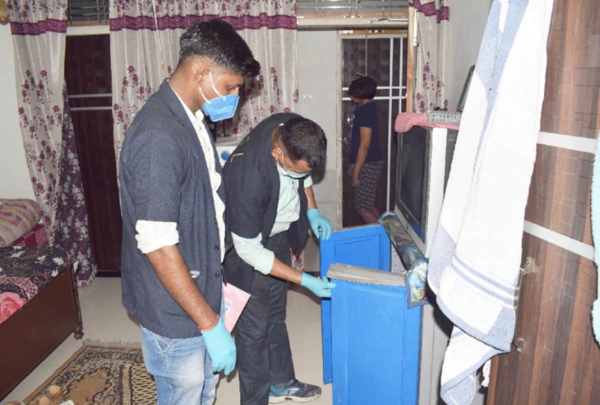 UP Shahjahanpur Family suicide case accused loan lender avinash was earlier friend of deceased akhilesh but became enemy for house