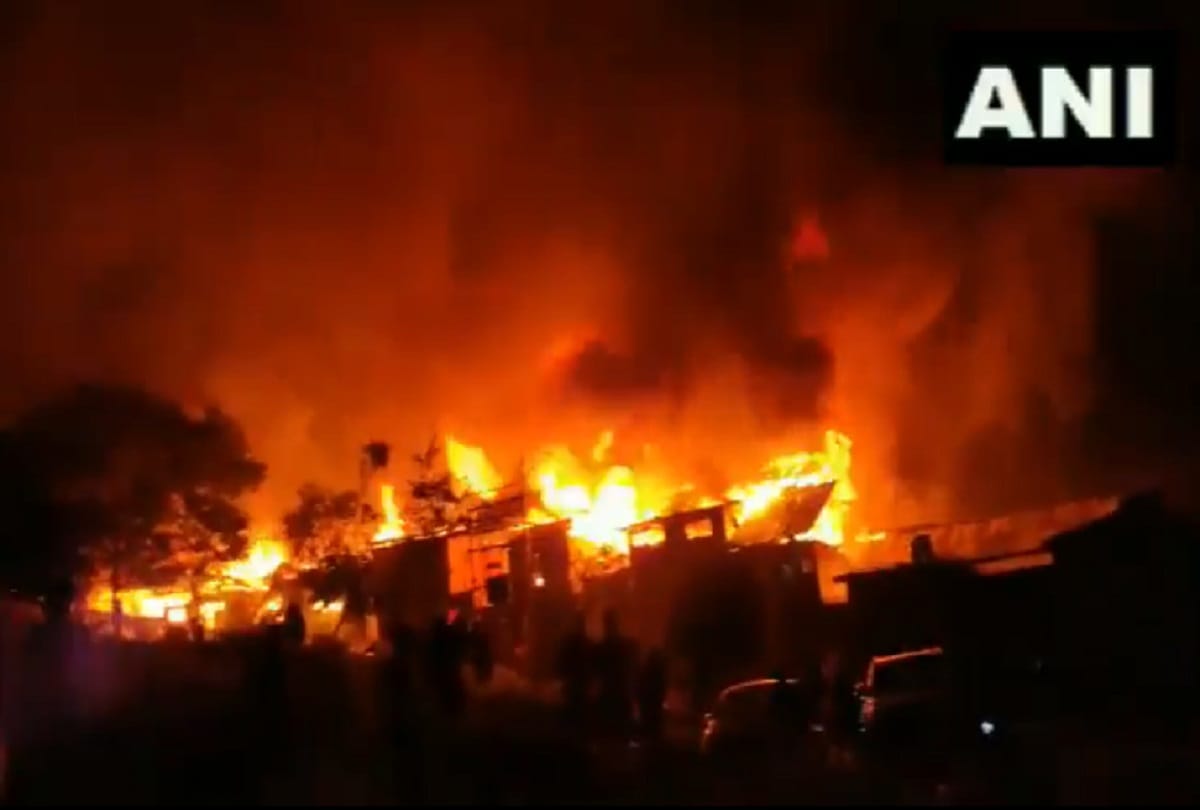 Jammu and Kashmir news : Several houses gutted in a fire in Baramulla