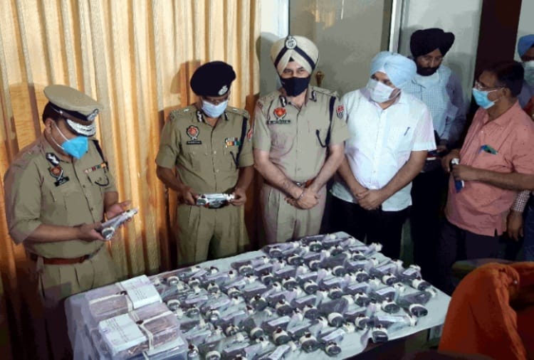 One person arrested with 48 foreign pistols in Amritsar Of Punjab