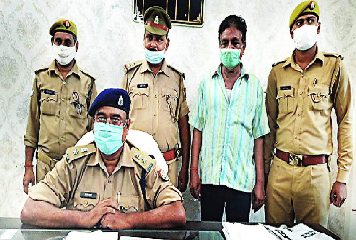 Ballia police arrested Wanted fraudster who claim for self baba he Was absconding with jewelery worth three  lakhs in the name of worship