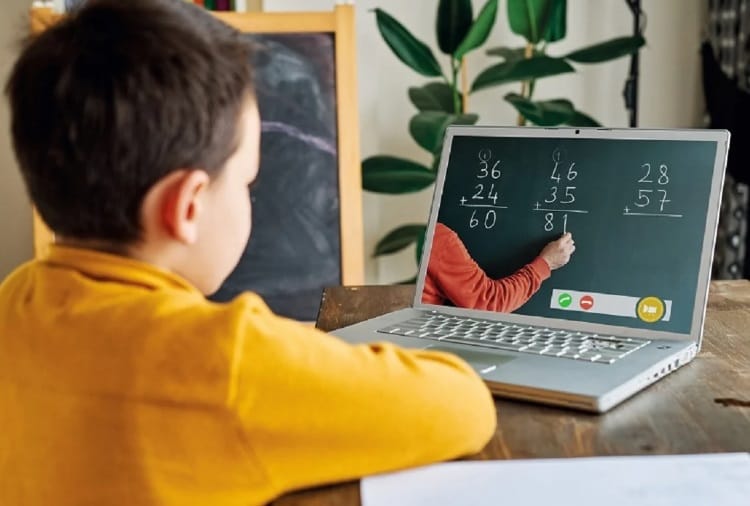 Experts Says online education is not good for practical knowledge