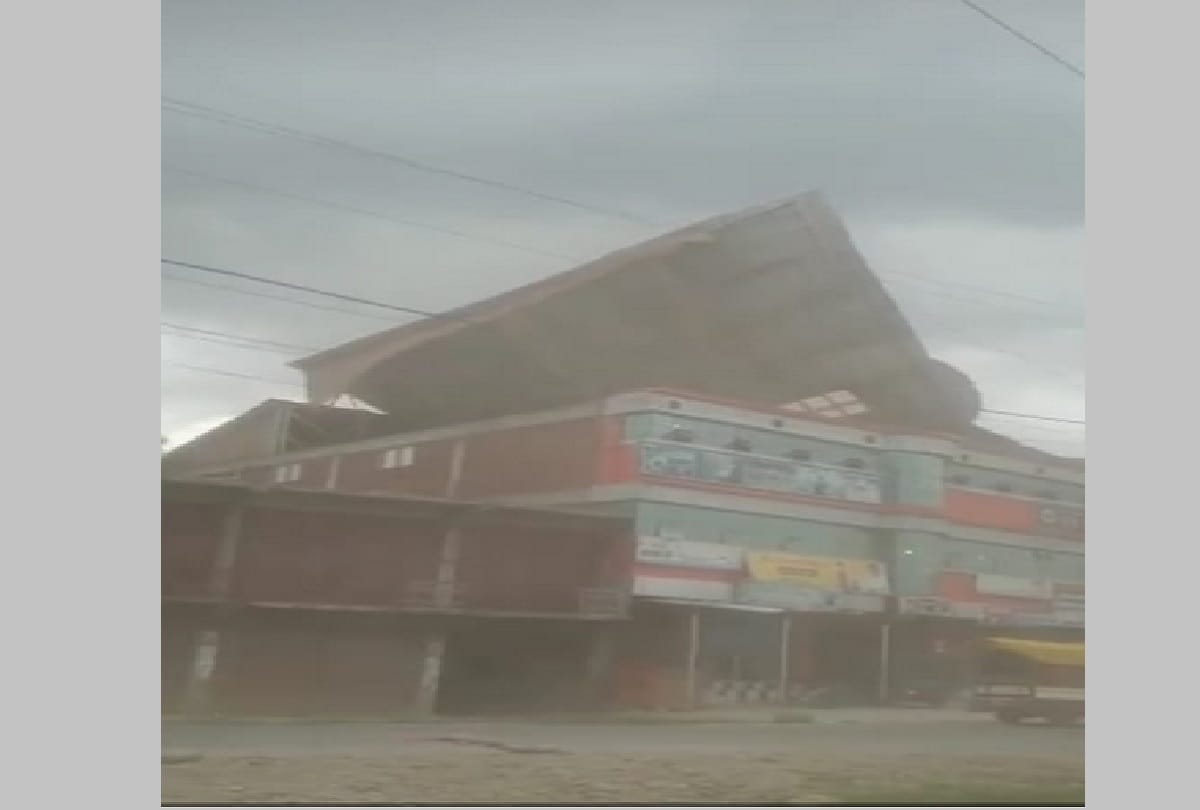 Change in weather: Many houses damaged due to storm in Kashmir, damage due to hailstorm in Rajori-Poonch