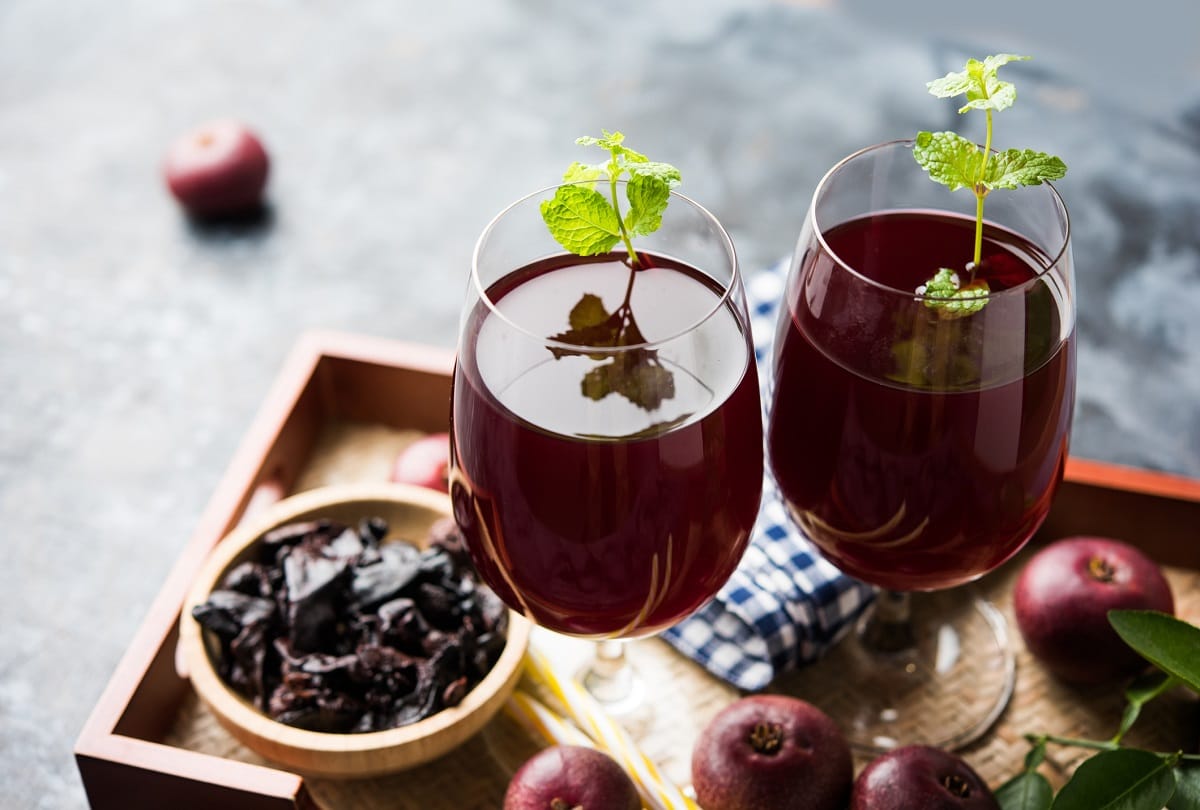 How to Make Litchi and Falsa Fruit Juice Drinks to Keep Body Cool in Summer
