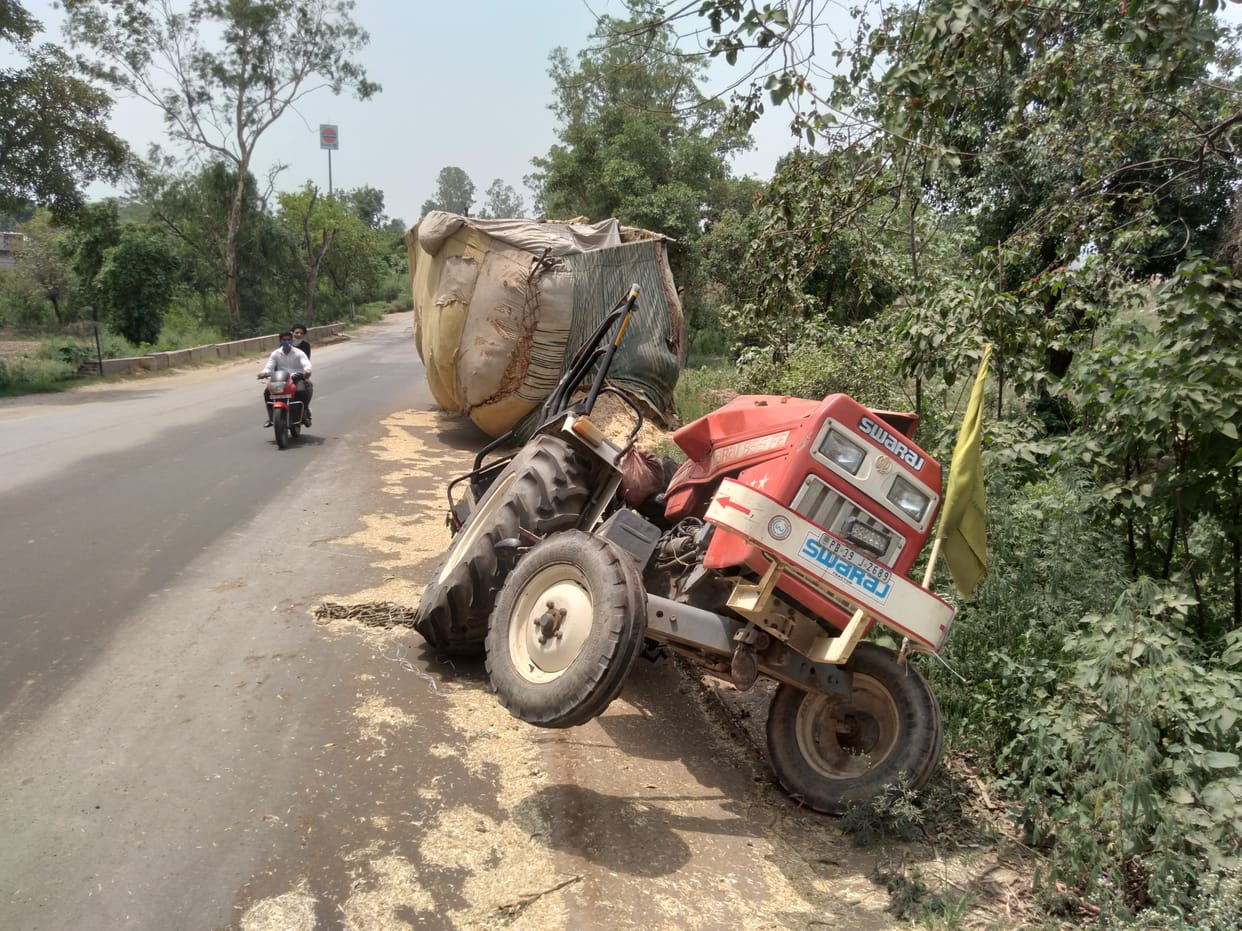 Tractor trolley collided with truck in Pinjore, two killed, case filed against truck driver
