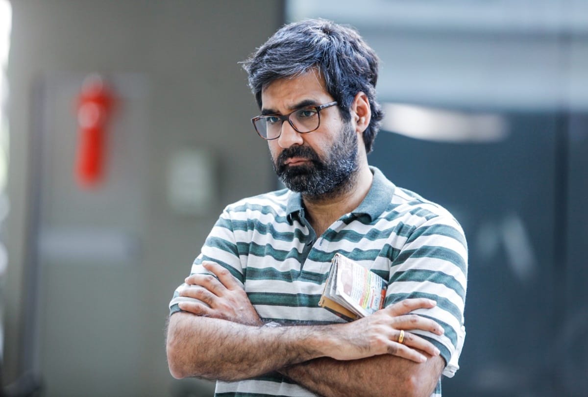 Sunflower Review by Pankaj Shukla Vikas Bahl ZEE5 Reliance Entertainment Sunil Grover