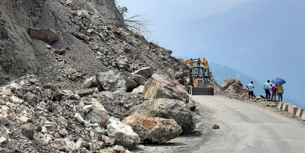 NH Closed in Pithauragarh