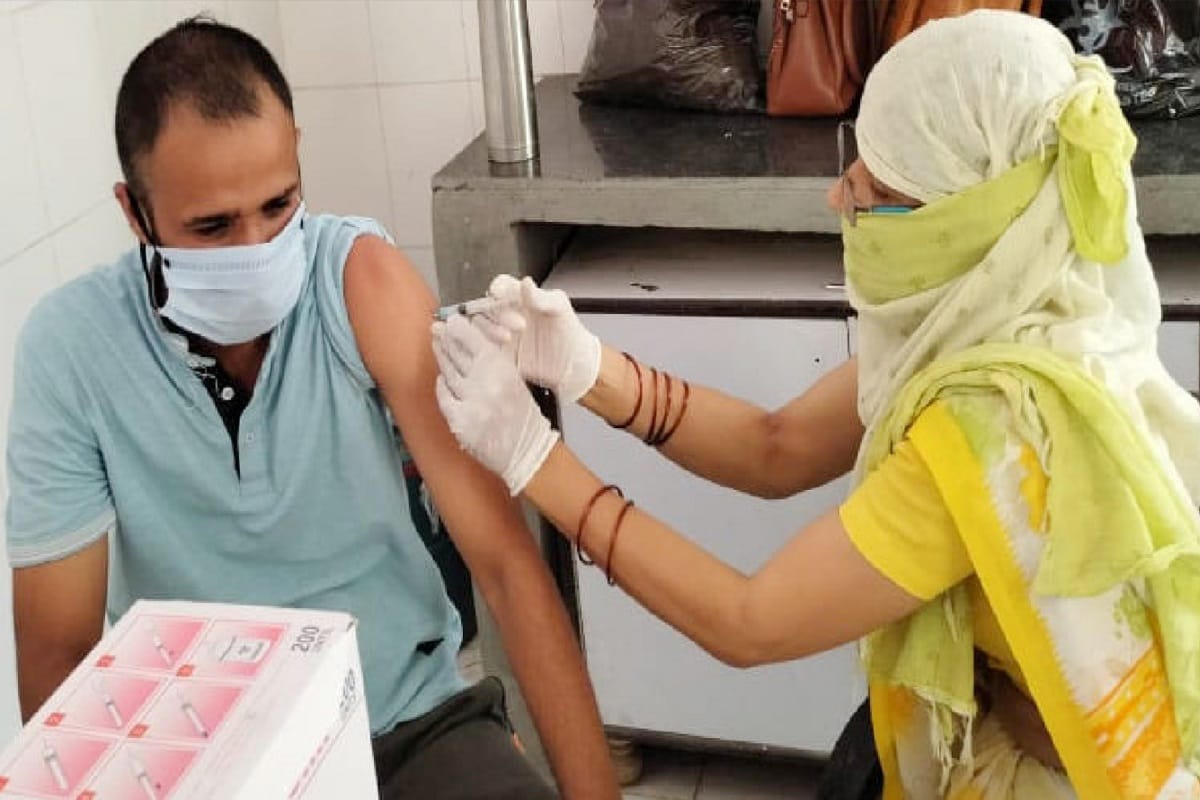 Baghpat News: Vaccination campaign is not taking off in villages