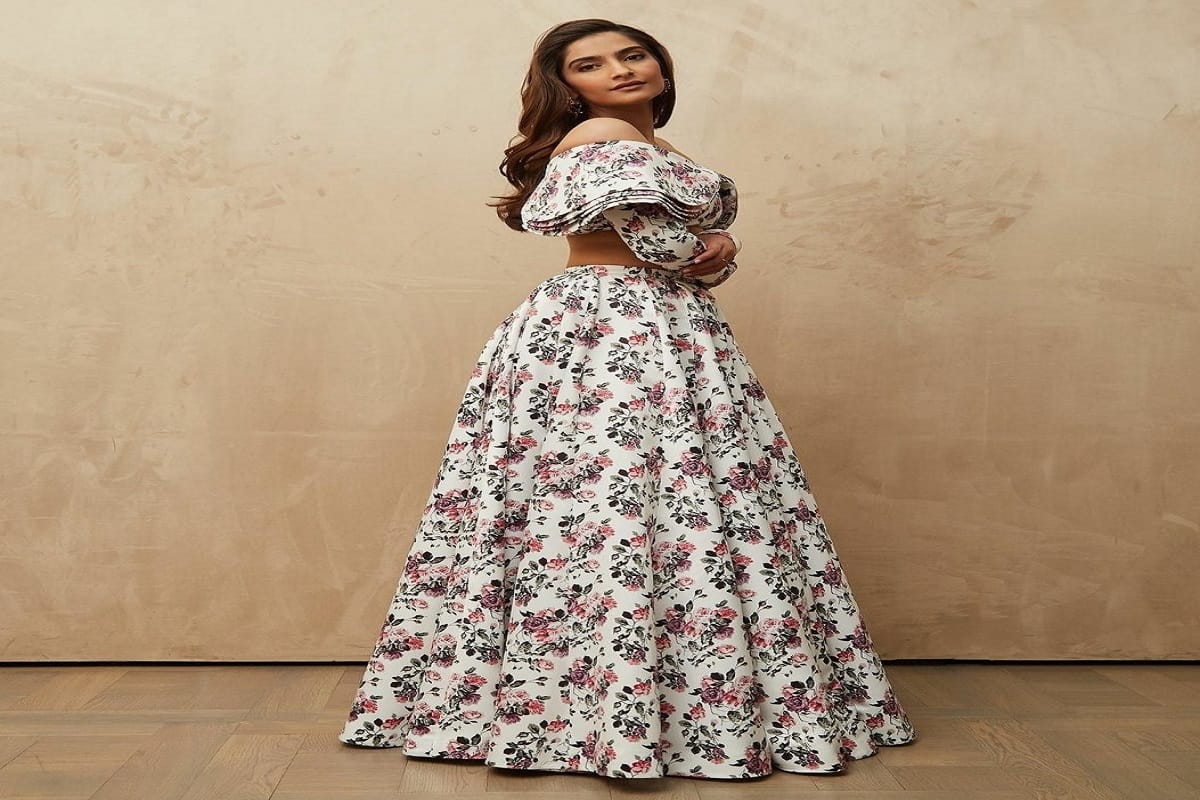 sonam kapoor new floral dress look in hindi