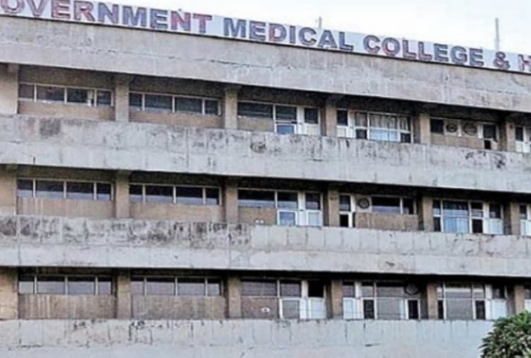Families of corona patients has to buy Medicine and Injection in Chandigarh 