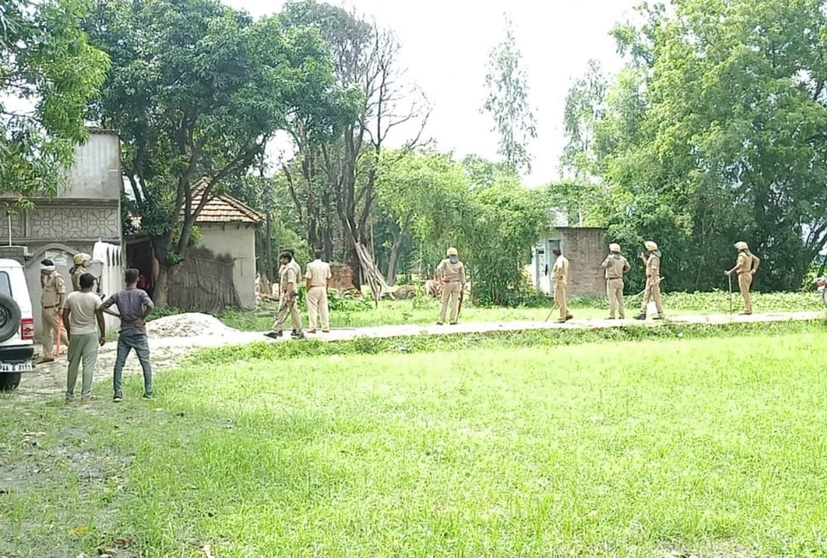 clash in sultanpur during voting in bypoll.