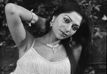 Simi Garewal schools troll for calling Priyanka Chopra so much drama in throwback video Watch here