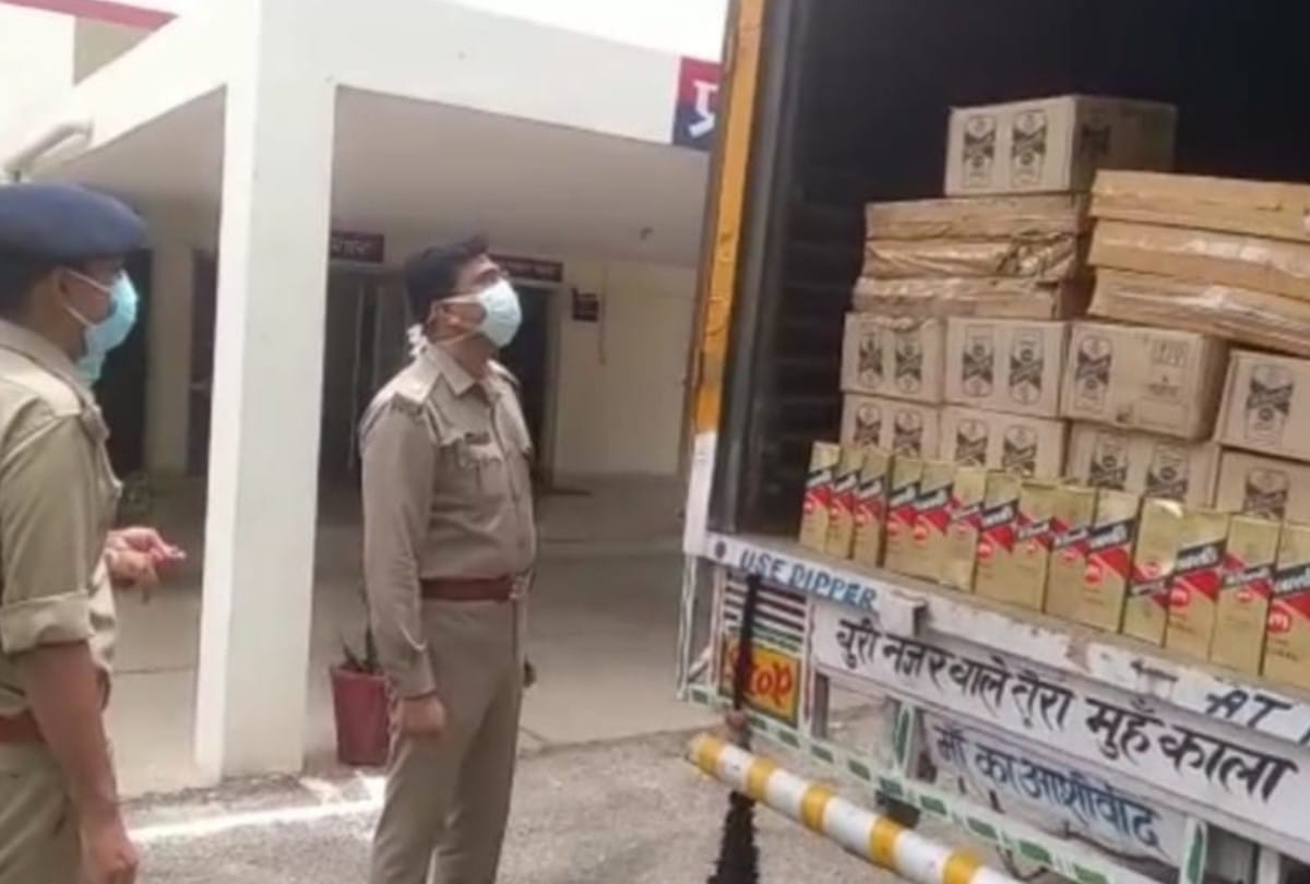 Police caught a large consignment of illegal liquor in Firozabad