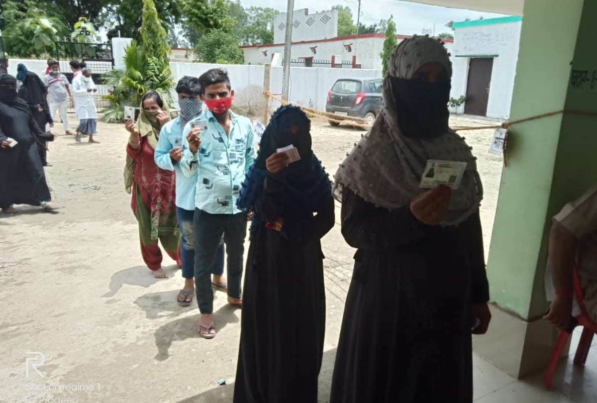 UP Panchayat By Election 2021 Voting Start Today: Voting starts in Gorakhpur Basti Mandal latest update news