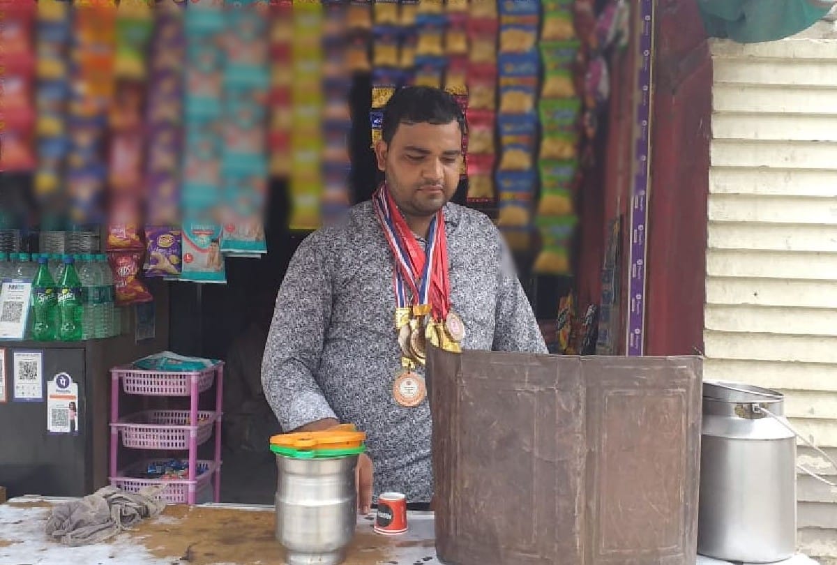 world karate champion selling tea in mathura