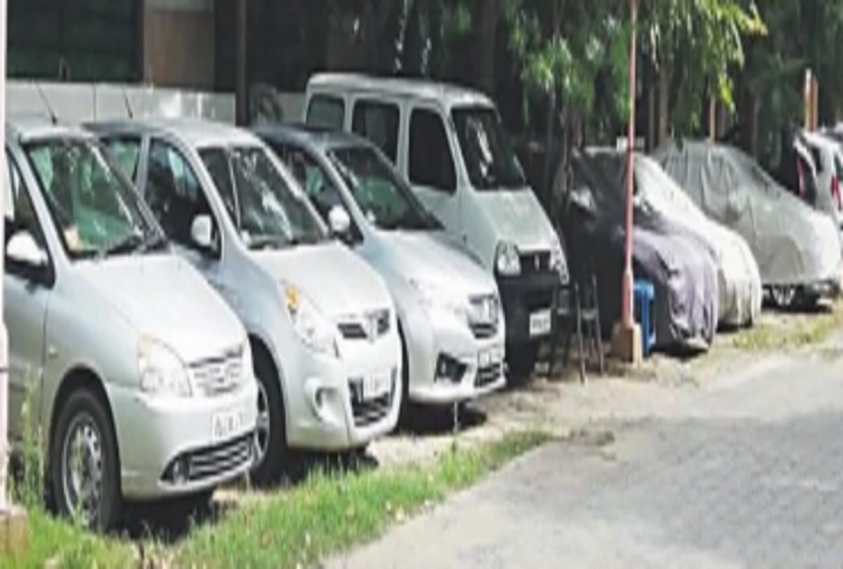 Father-son used to extort from finance companies by buying shares