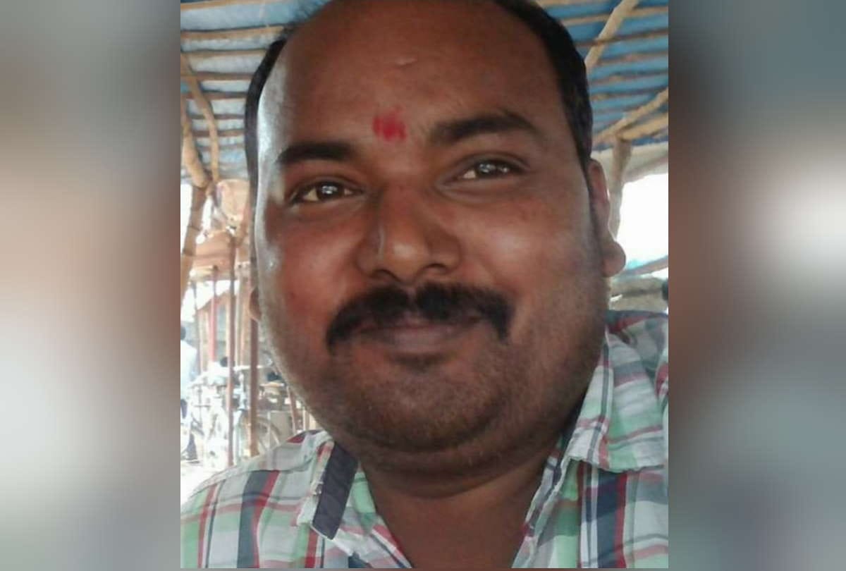 Sumit donated blood more than 25 times after death of his father in Gorakhpur