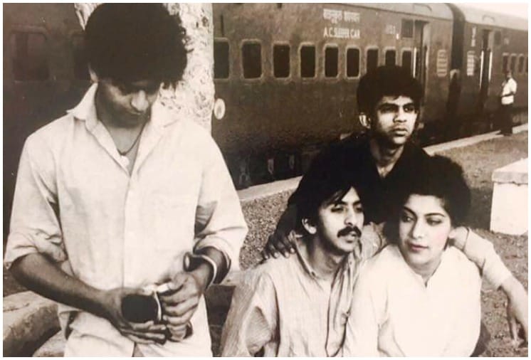Shah Rukh Khan TRULY ICONIC photo going viral on Internet