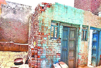 Manrega Worker Vijay Singh Become Pradhan In Jalesar Panchayat