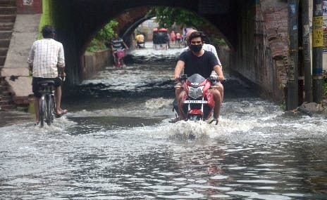 50 lakhs spent every year on cleaning the drain, colonies and roads are still submerged