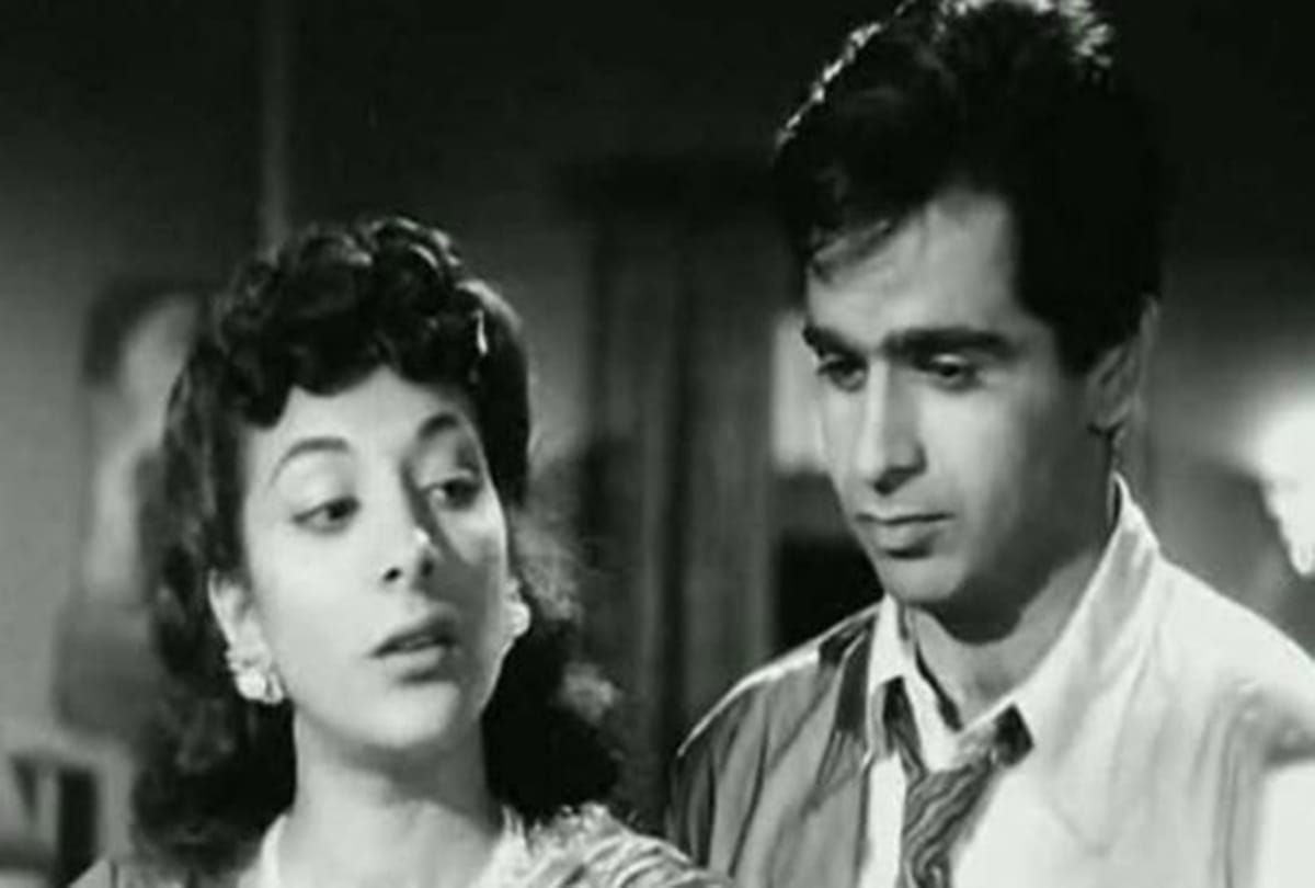Dilip kumar and Nargis throwback photo viral asked fans guess where and when it was clicked