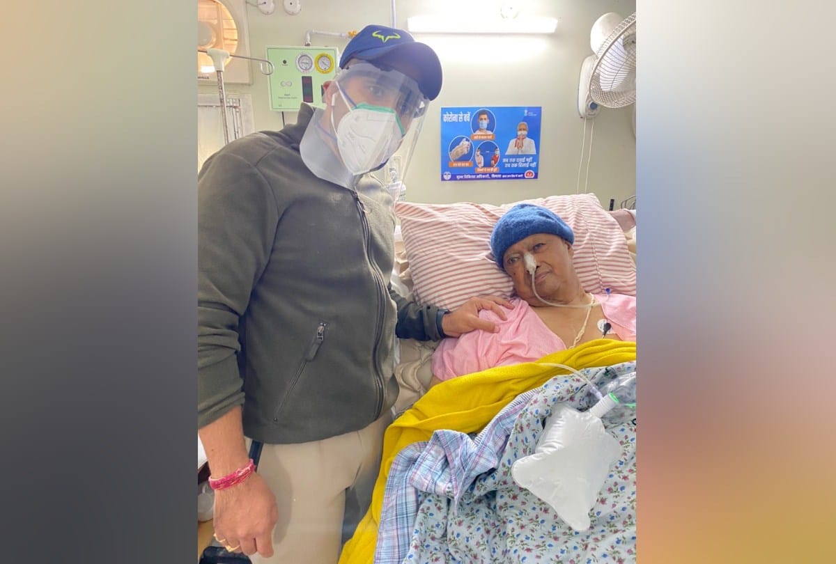 congress mla Vikramaditya Singh shared photo of with former cm virbhadra singh